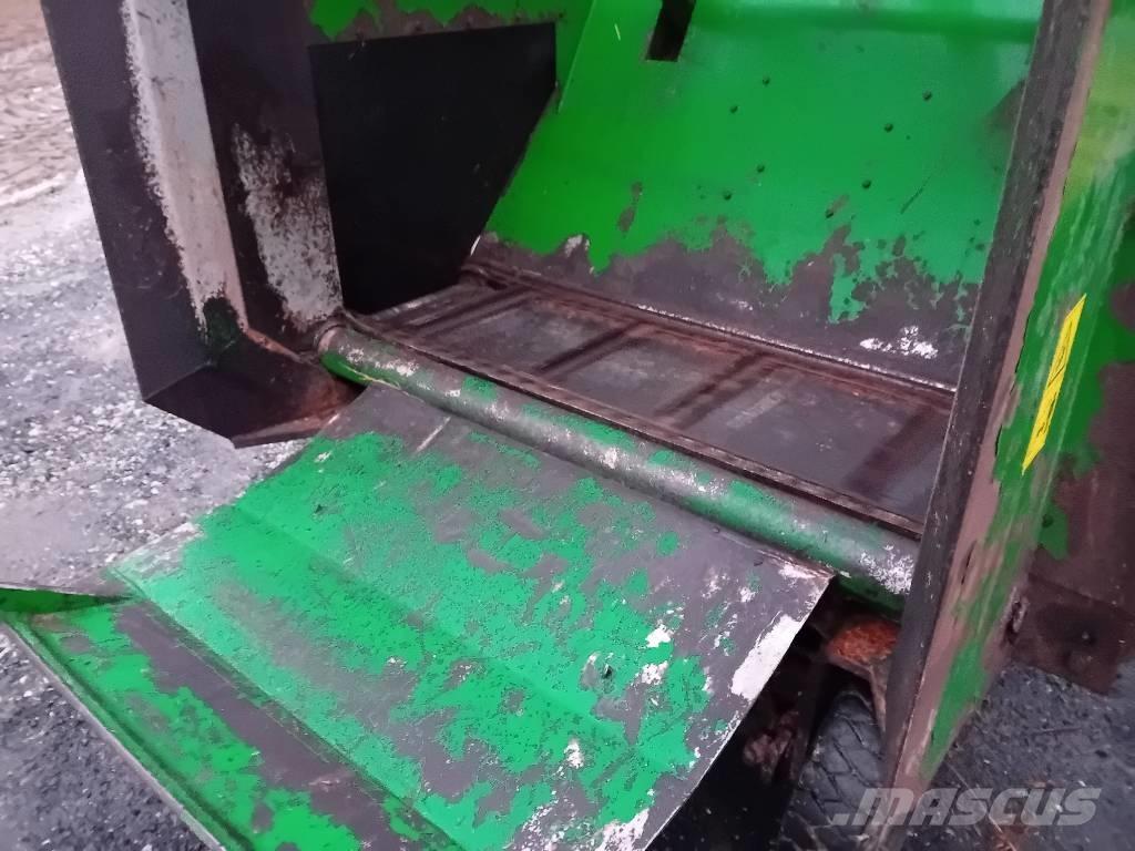 Agronic 140 4WD Завантажувачі змішувальних машин