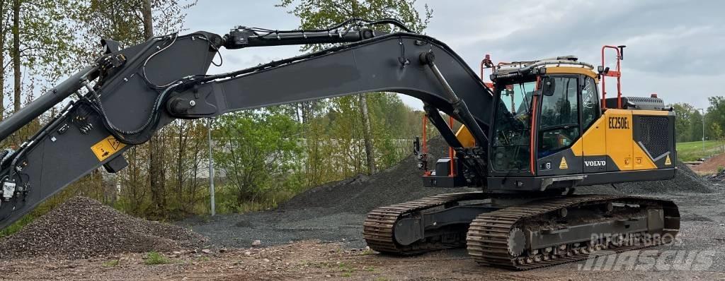 Volvo EC 250 EL Гусеничні екскаватори