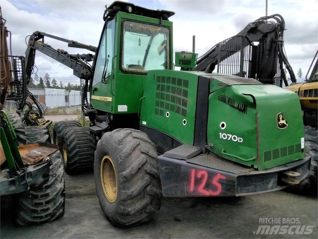 John Deere 1070 D Харвестери