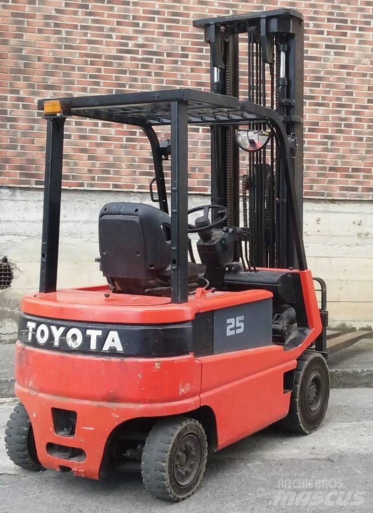 Toyota FBMF25 Електронавантажувачі