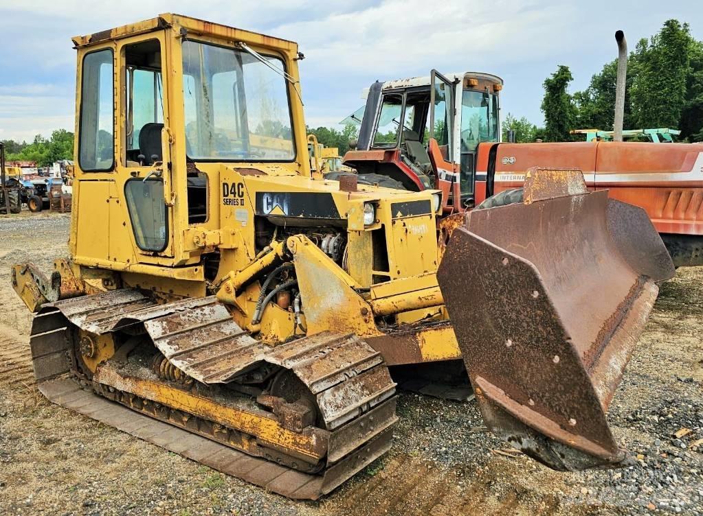 CAT D 4 C Гусеничні бульдозери