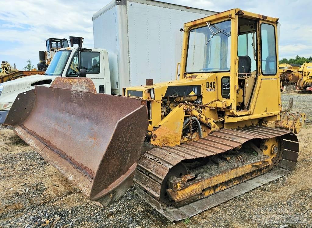 CAT D 4 C Гусеничні бульдозери