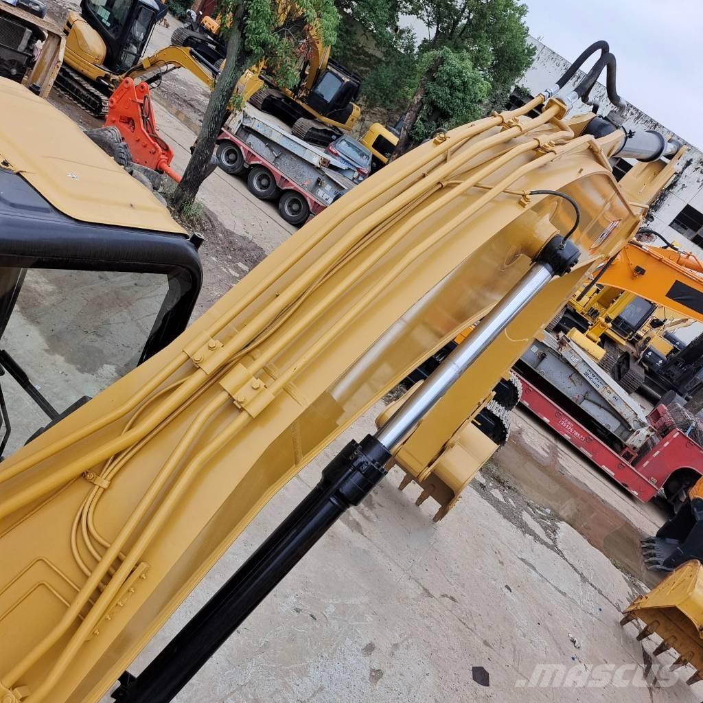 CAT 320 D Гусеничні екскаватори