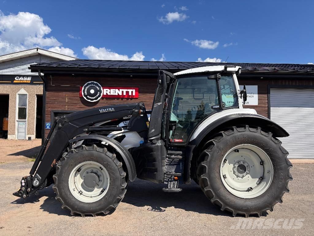 Valtra T 145 Active Трактори