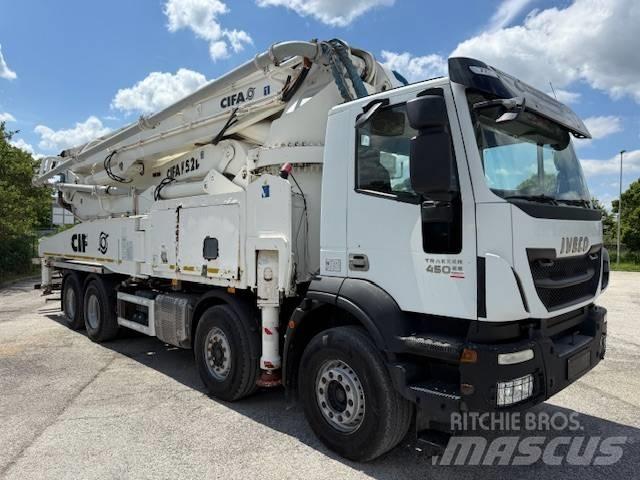 Iveco Trakker 450 Вантажівки / спеціальні