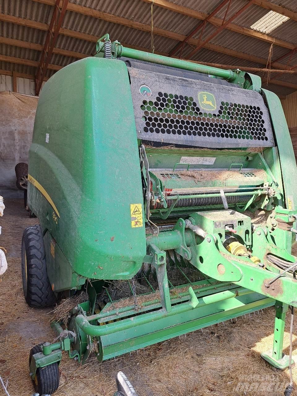 John Deere 990 Рулонні прес-підбирачі