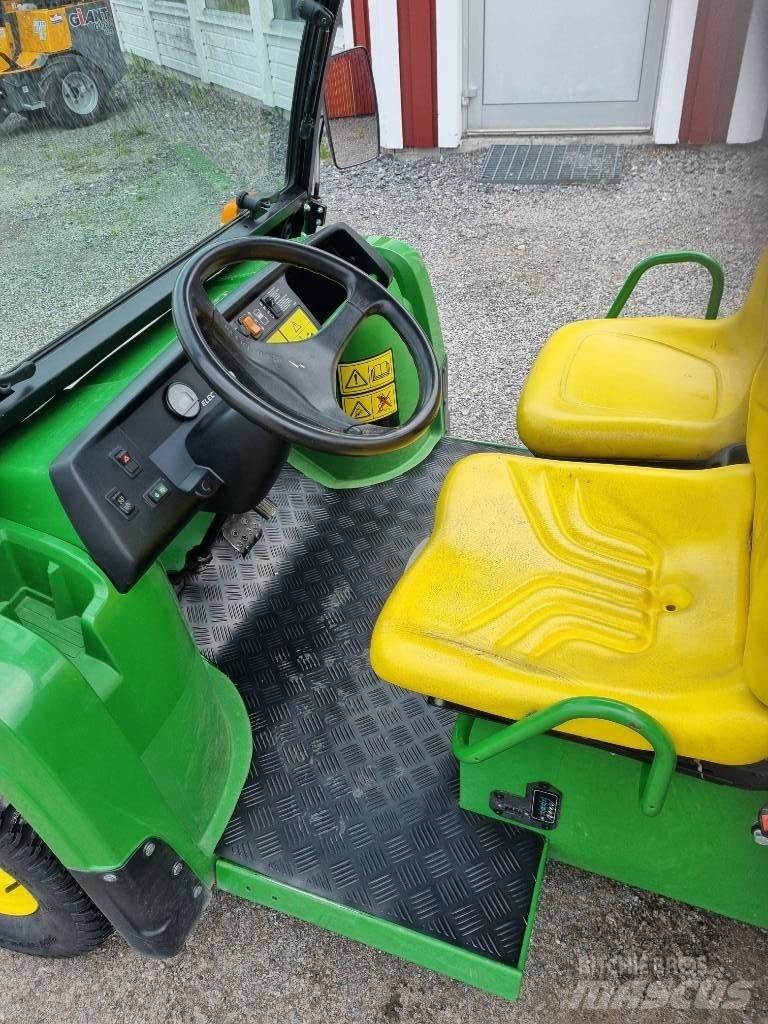 John Deere Gator TE Підсобні машини