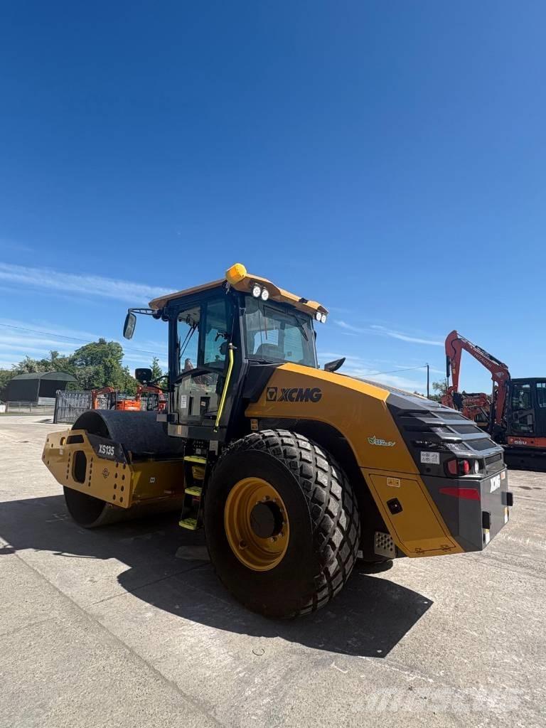 XCMG XS135 Грунтові котки