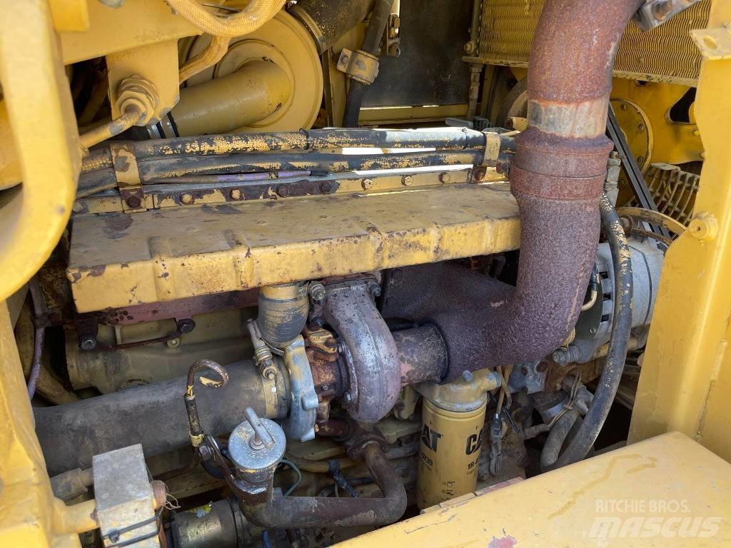 CAT 963B Гусеничні вантажники