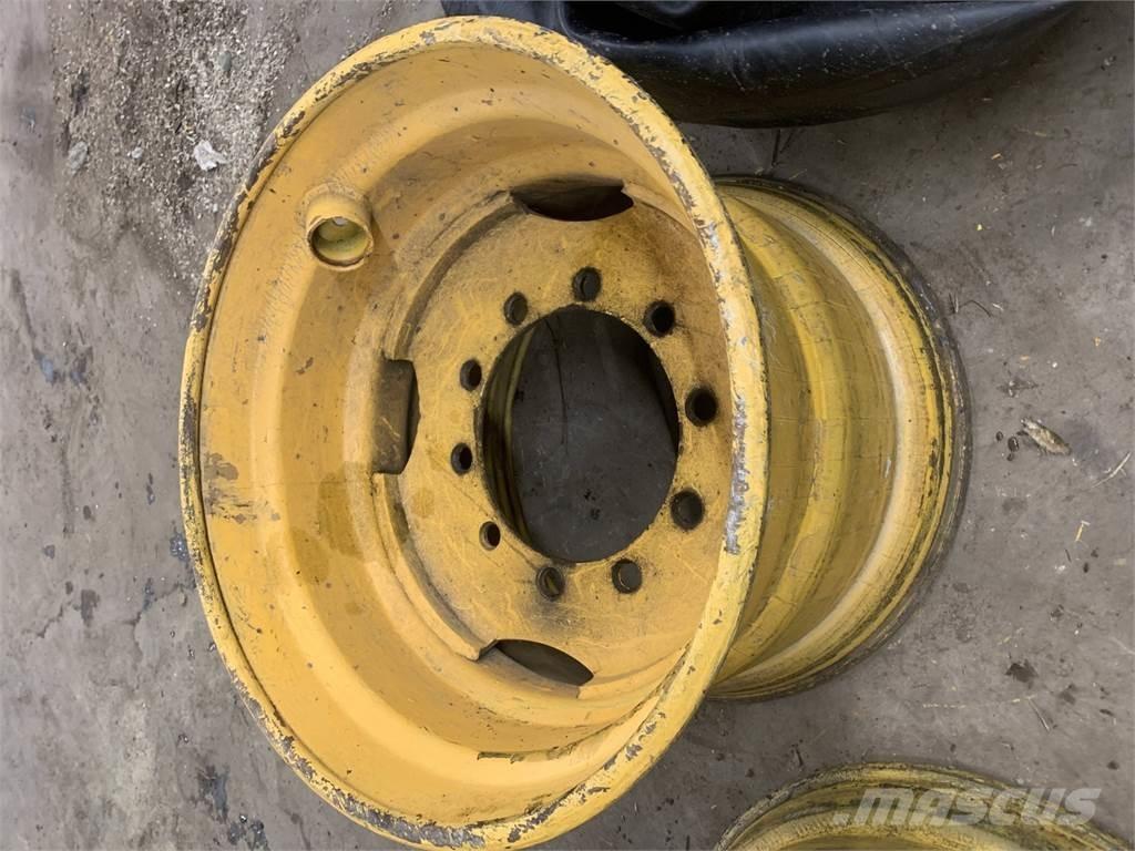 Ösa 250 20x26,5 Шини