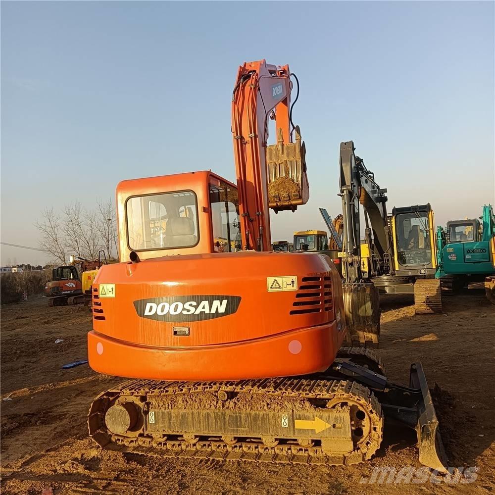 Doosan DH80G Середні екскаватори 7т. - 12т.