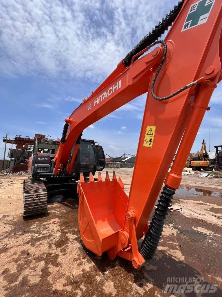 Hitachi ZX 200-6 Гусеничні екскаватори