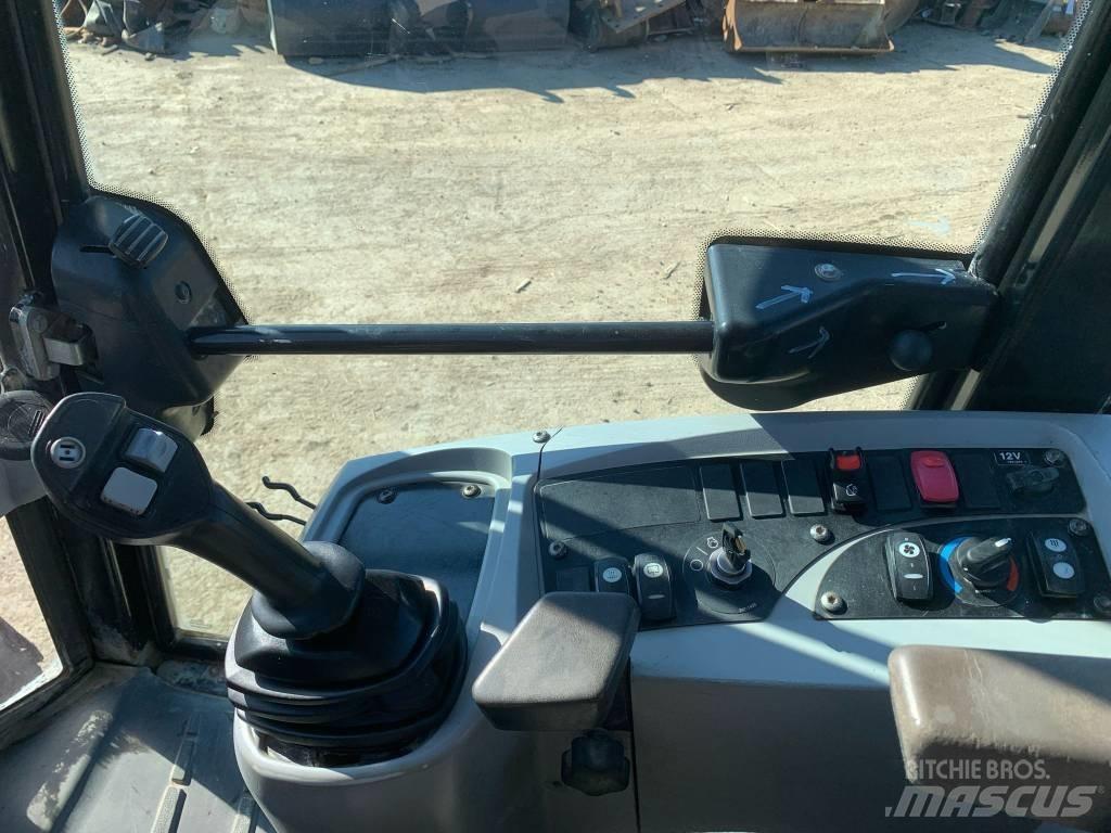 CAT 908H Фронтальні навантажувачі