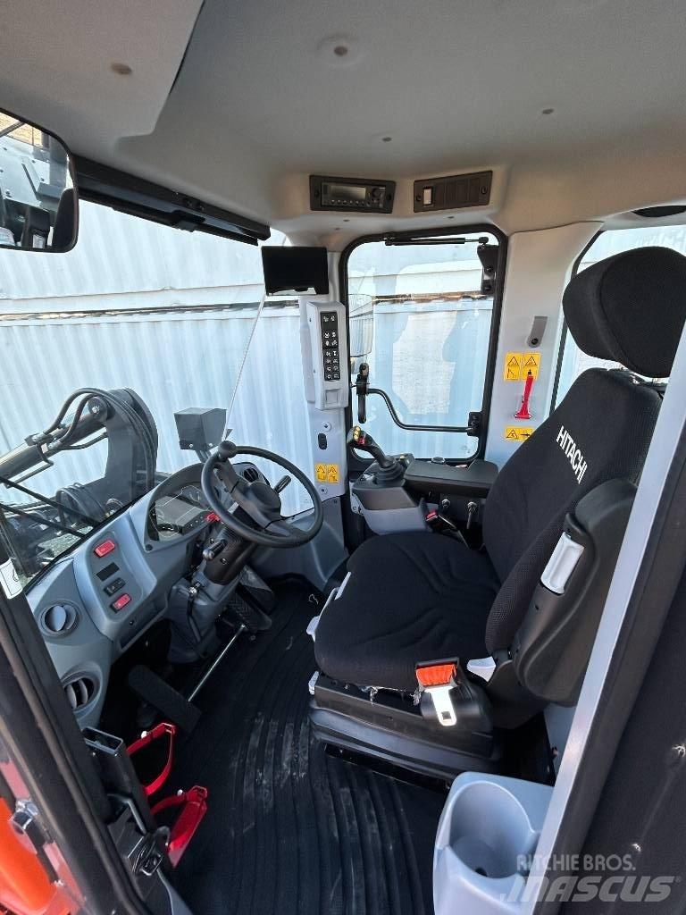 Hitachi ZW 160 PL-7 Фронтальні навантажувачі