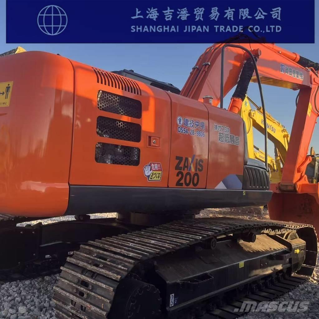 Hitachi ZX 200 Гусеничні екскаватори