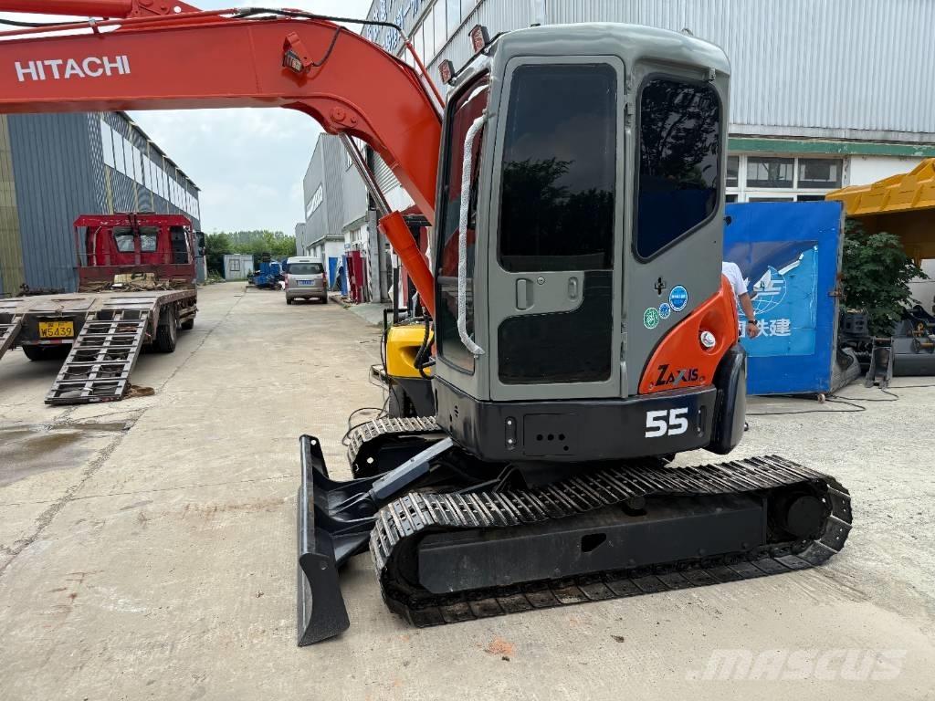 Hitachi Zaxis 55 U Гусеничні екскаватори