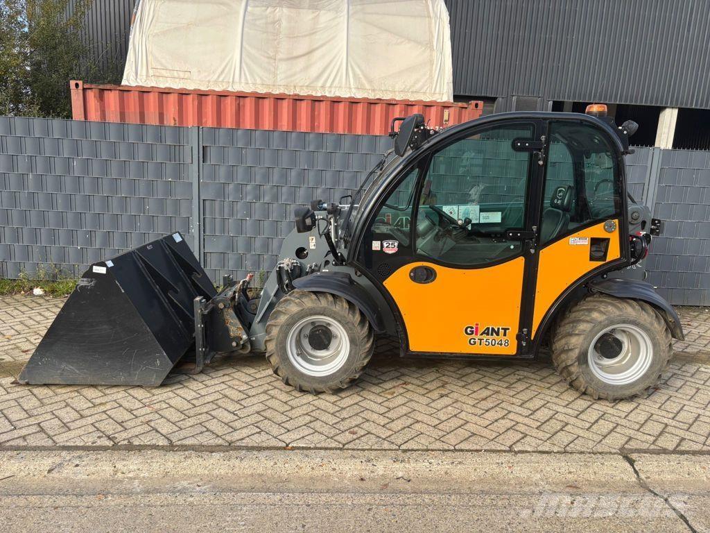 GiANT Tendo GT5048 Телескопічні навантажувачі