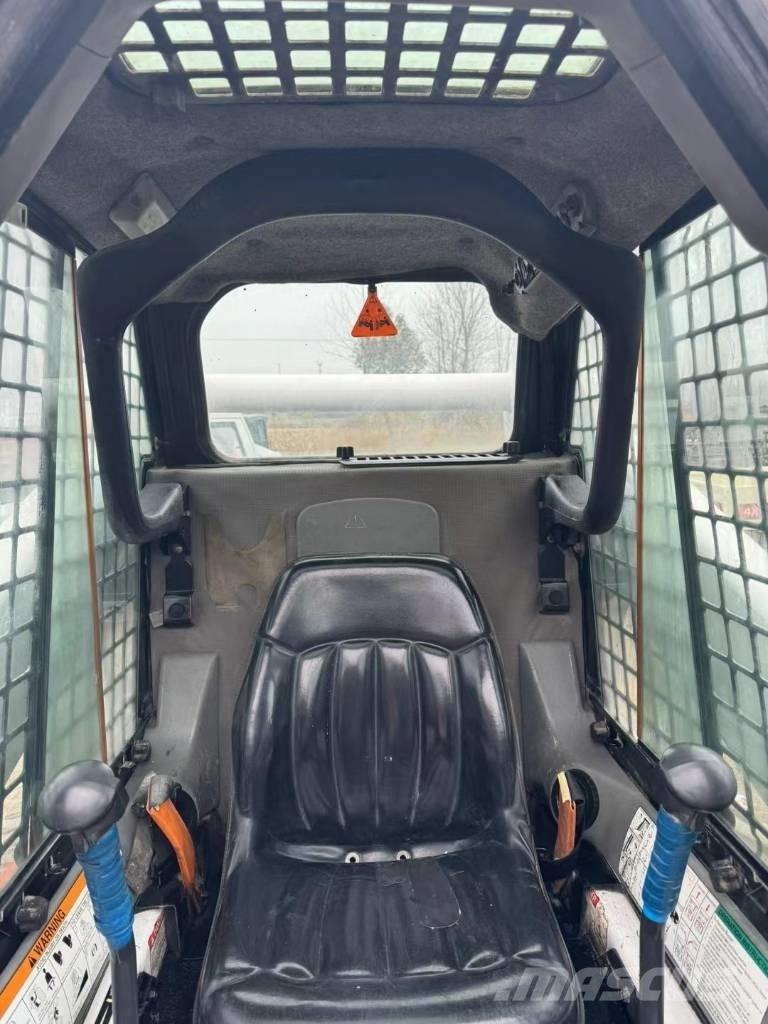 Bobcat S 300 Міні-навантажувачі