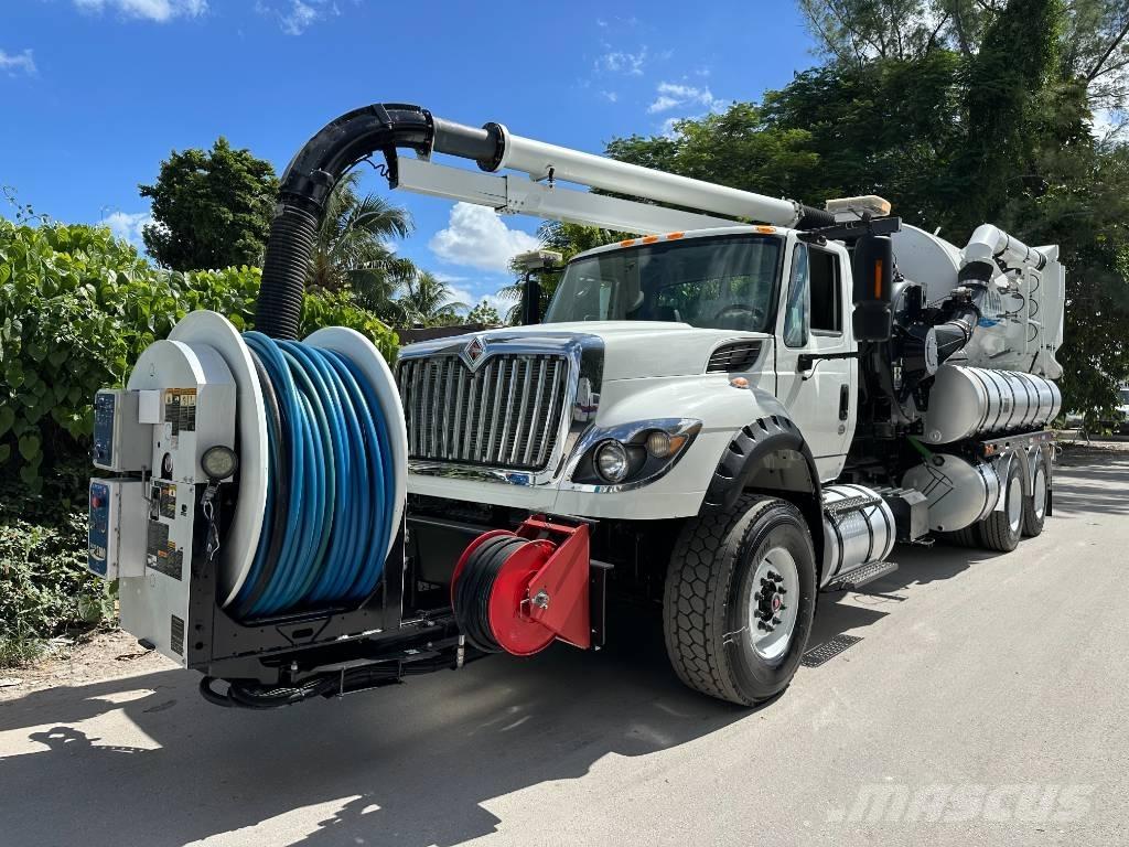 International 7600 Комбі/Вакуумні вантажівки