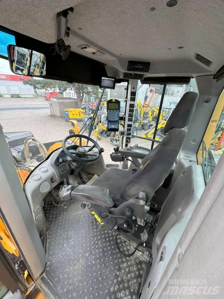 Volvo L150H Фронтальні навантажувачі