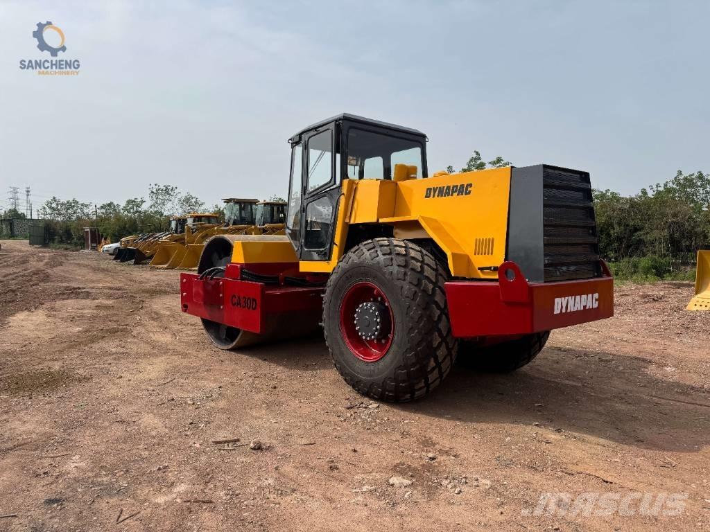 Dynapac CA 30 D Грунтові котки