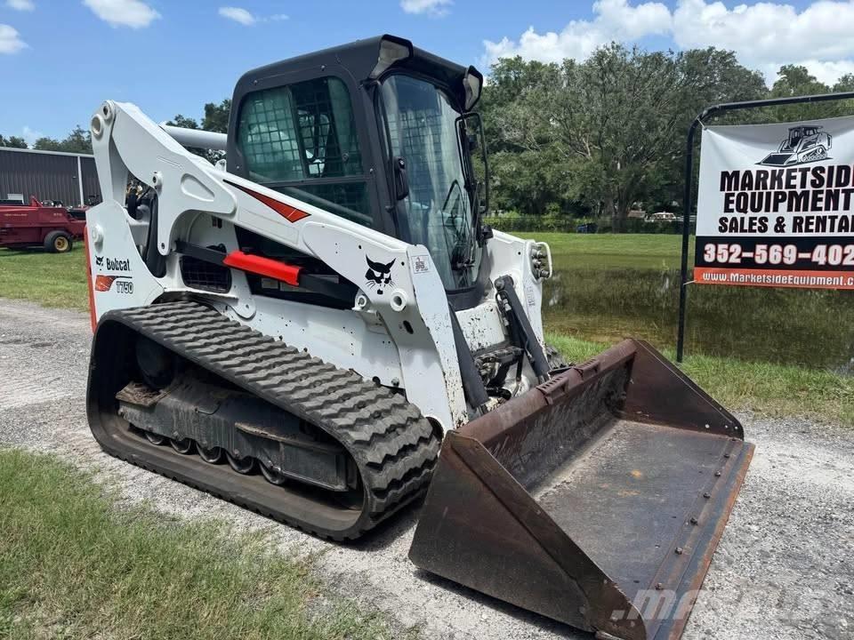 Bobcat T750 Міні-навантажувачі
