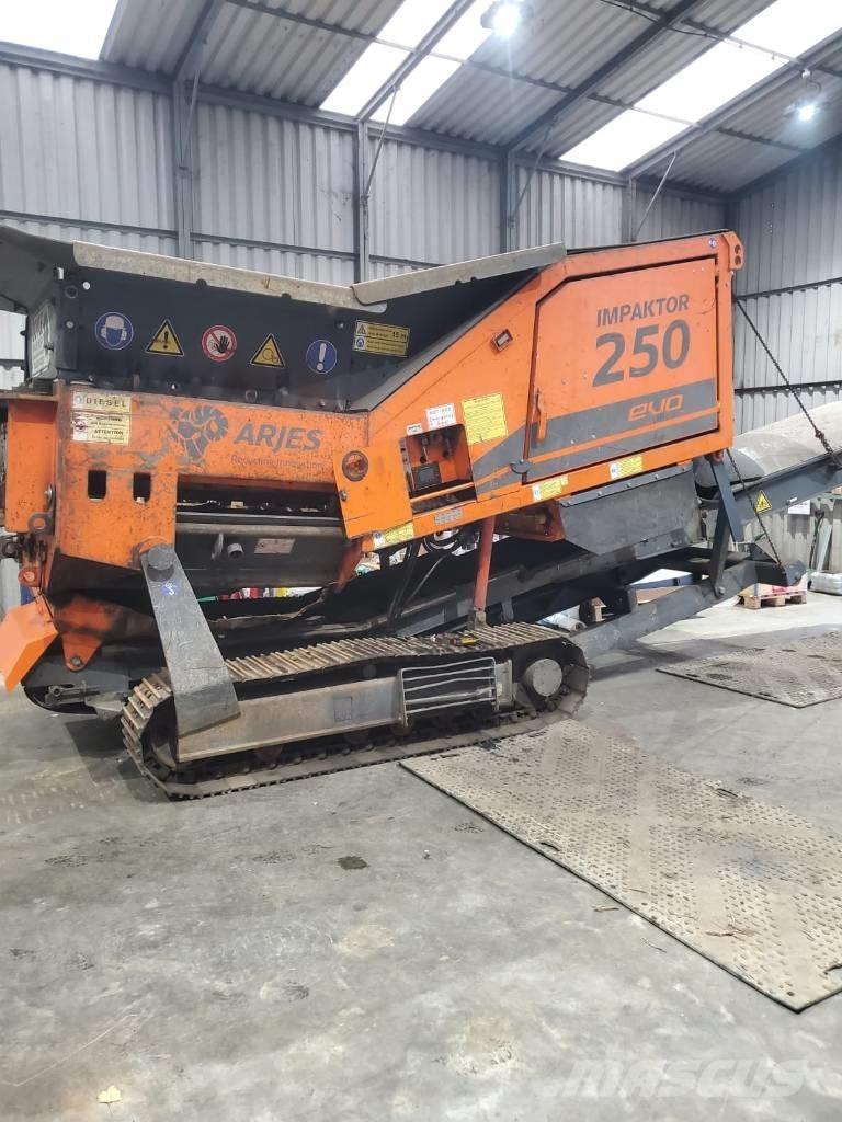 Arjes 250 Evo Мобільні дробарки