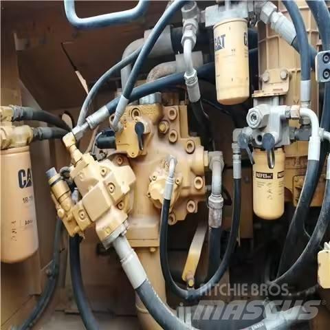 CAT 340 Гусеничні екскаватори