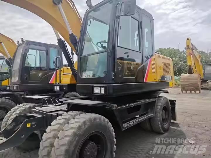 Sany SY155W Колісні екскаватори