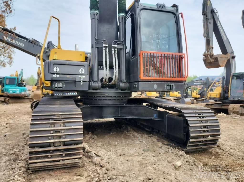 Volvo EC 210 Гусеничні екскаватори