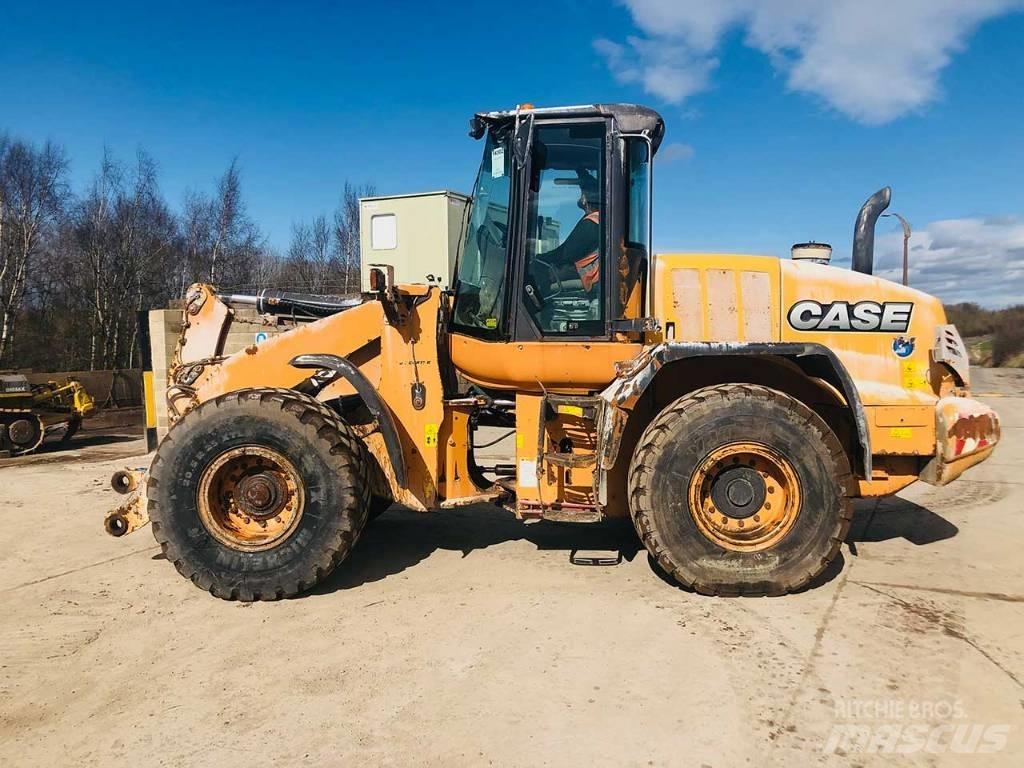 CASE 721 F Фронтальні навантажувачі