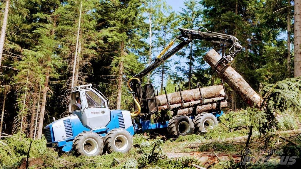Novotný LVS 720 Форвардери