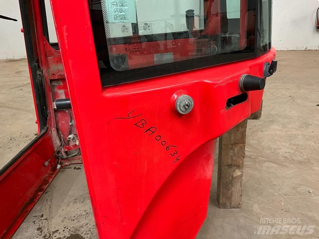 Yanmar Vio 25-6 Кабіна