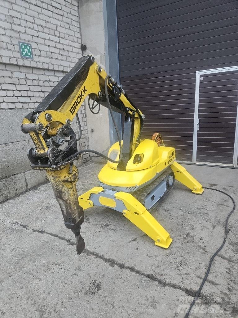 Brokk 100 Екскаватори для знесення споруд