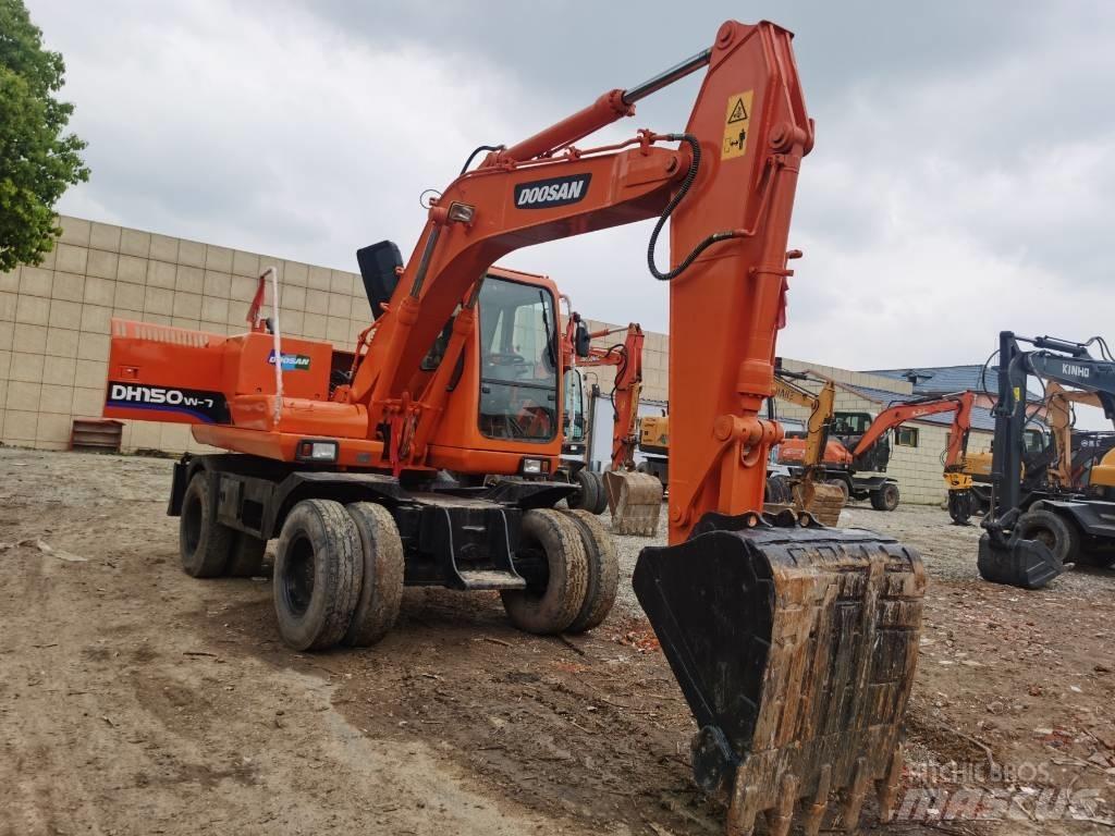 Doosan DH 150 W-7 Колісні екскаватори