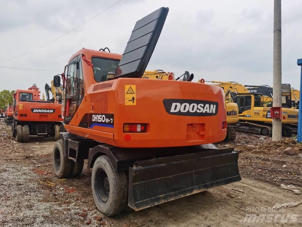 Doosan DH 150 W-7 Колісні екскаватори