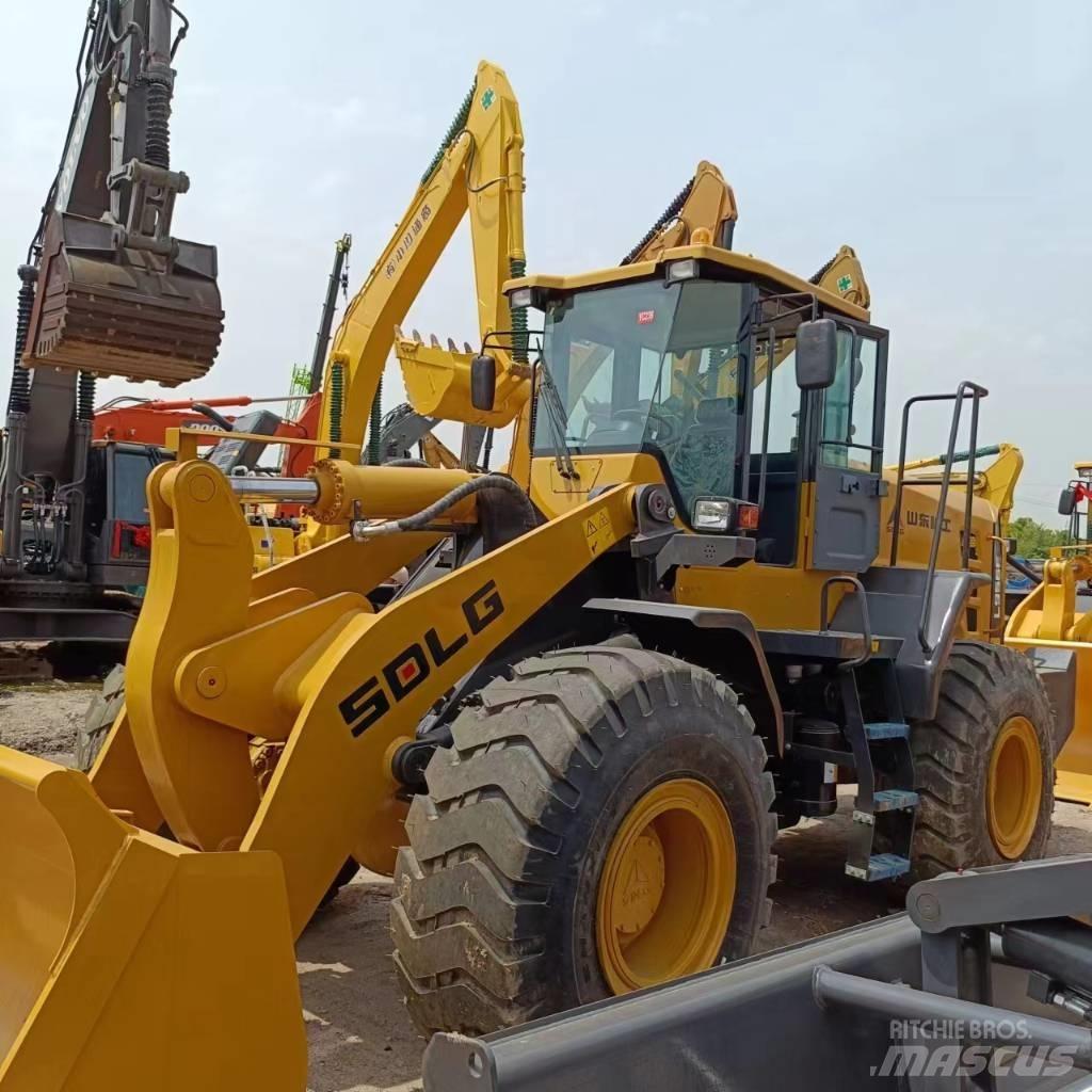 SDLG 956F Фронтальні навантажувачі