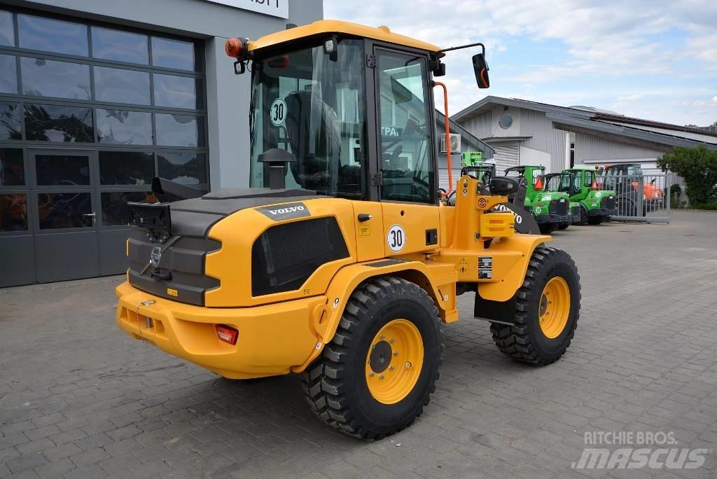 Volvo L30HS Фронтальні навантажувачі