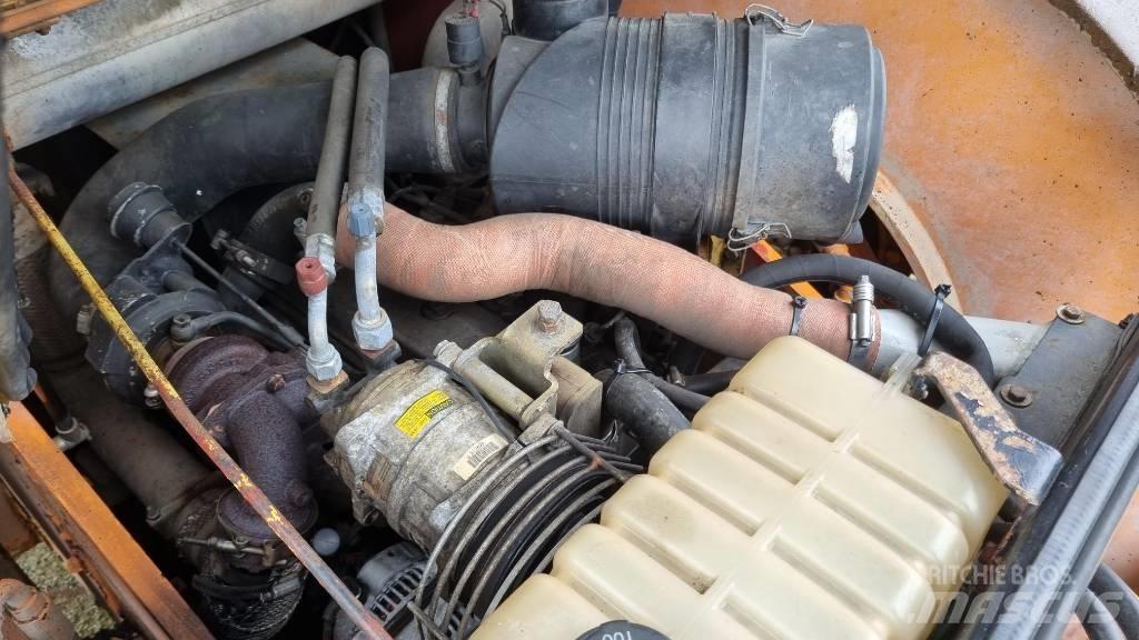 Dynapac CS142, Vält Котки тротуарні