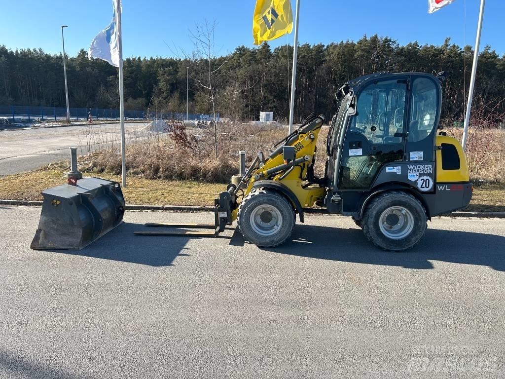Wacker Neuson WL 25 Фронтальні навантажувачі
