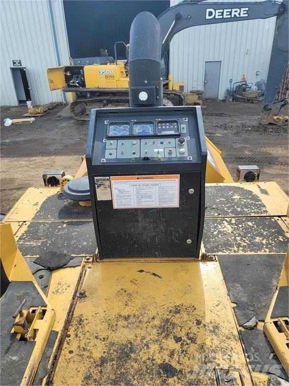 CAT AP-655C Асфальтовкладачі