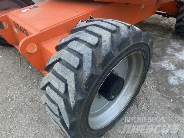 JLG 600AJ Колінчаті підйомники