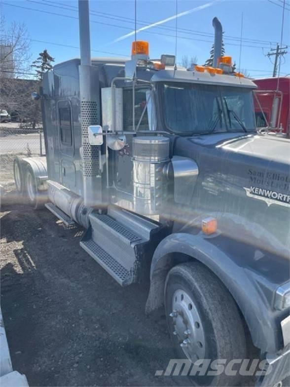 Kenworth W900 Тягачі