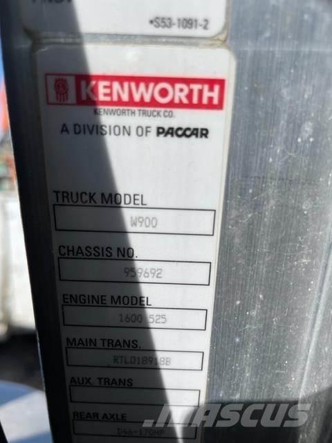 Kenworth W900 Тягачі