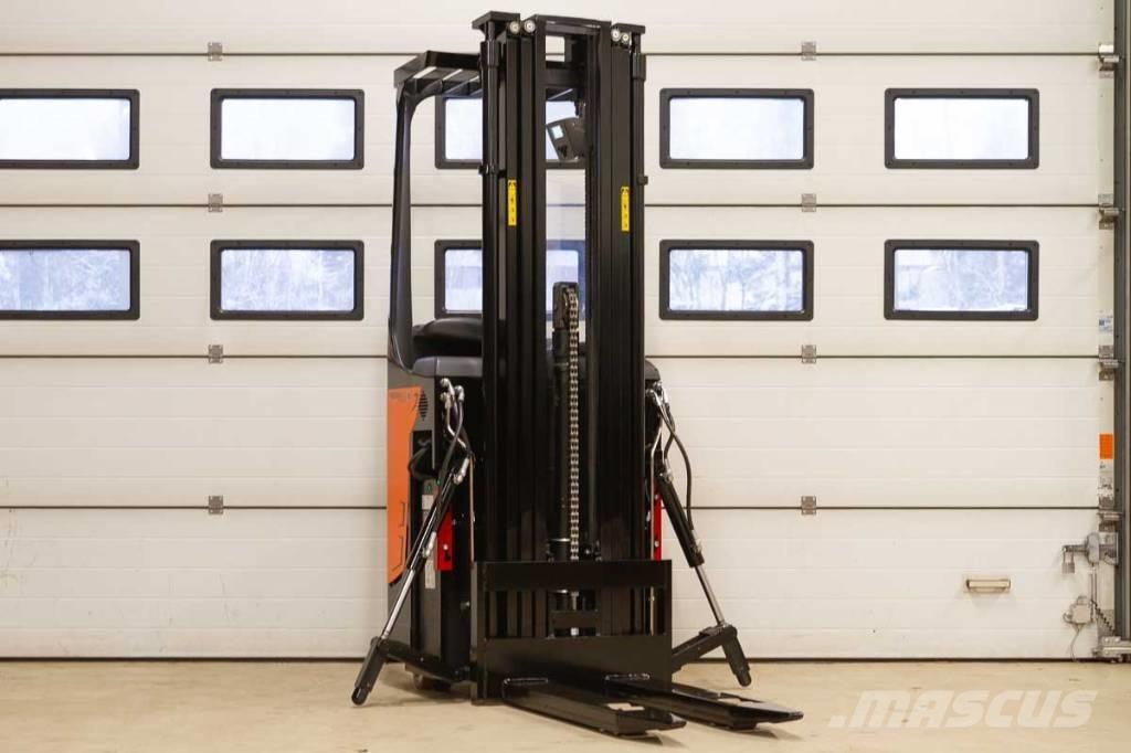 Rocla SST 12 AC Самохідні електроштабелери