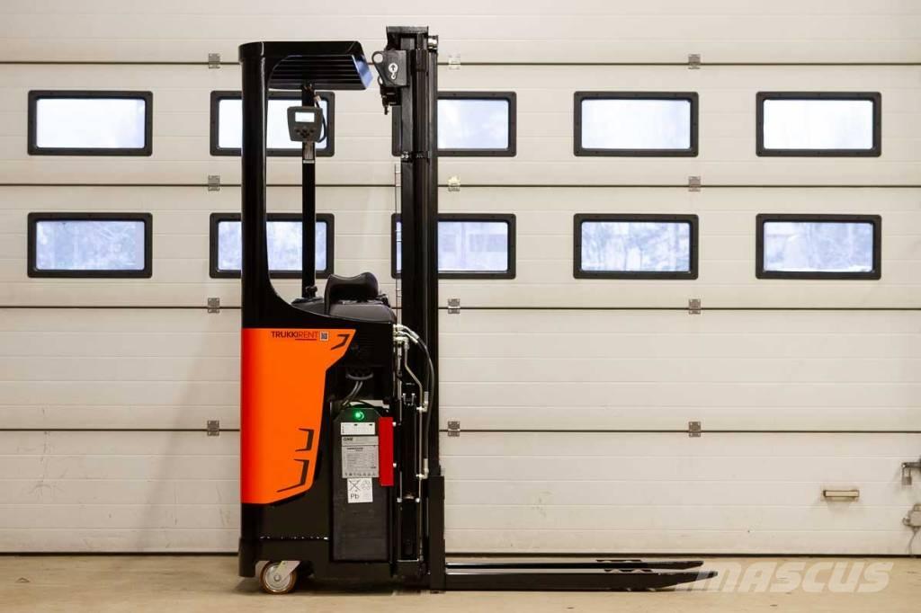 Rocla SST 12 AC Самохідні електроштабелери