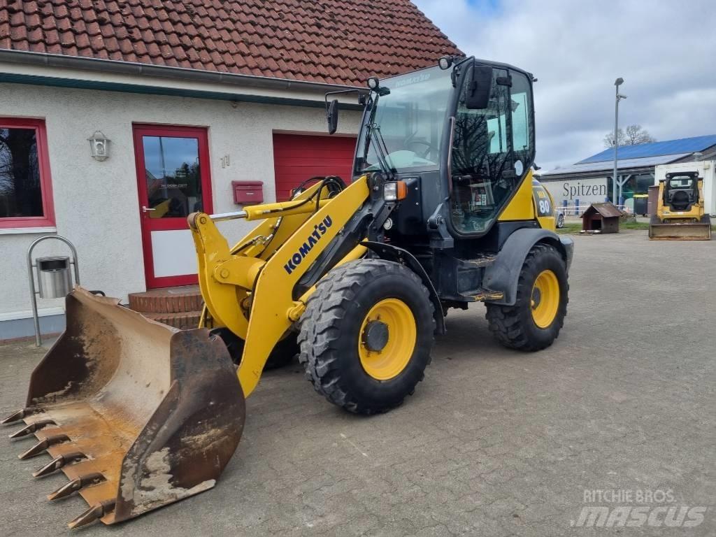 Komatsu WA 80-5 Фронтальні навантажувачі