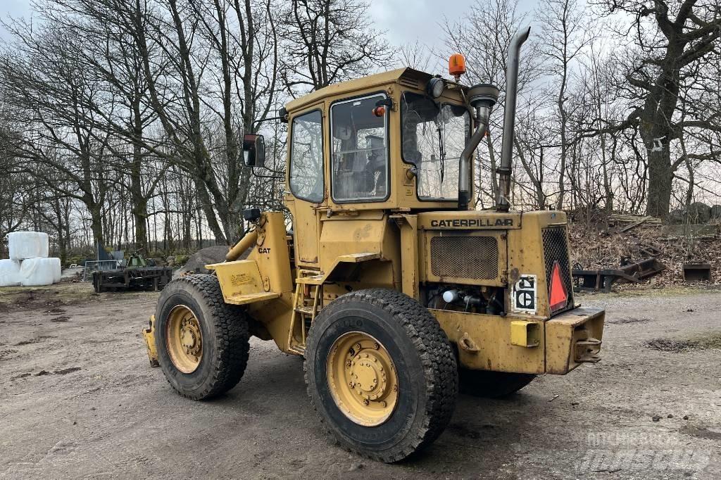 CAT 910 Фронтальні навантажувачі
