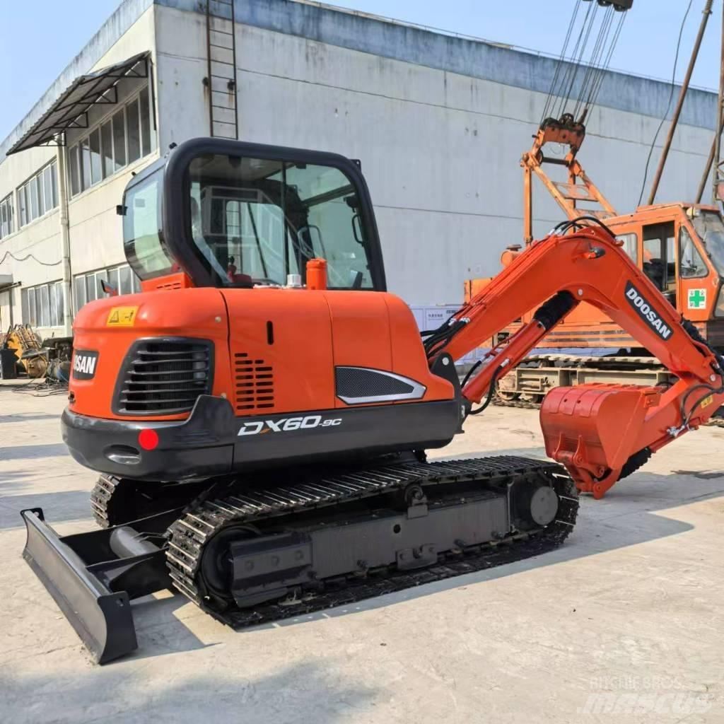 Doosan DX60-9C Міні-екскаватори < 7т
