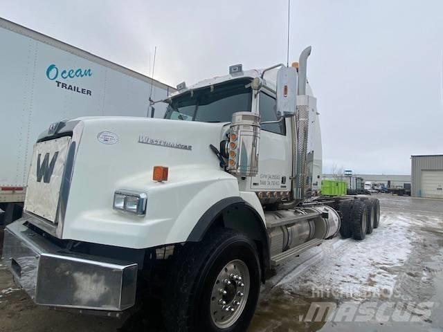 Western Star 4900SB Тягачі